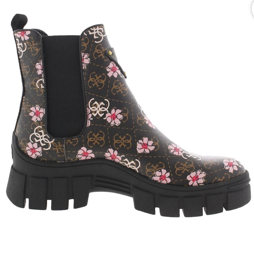 NWOT Guess Brown Pink Floral Logo Chunky Lug Sole Pull On Hestia Boots Spring